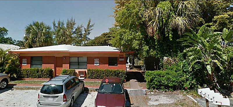 2nd image of 209 Hibiscus Ave