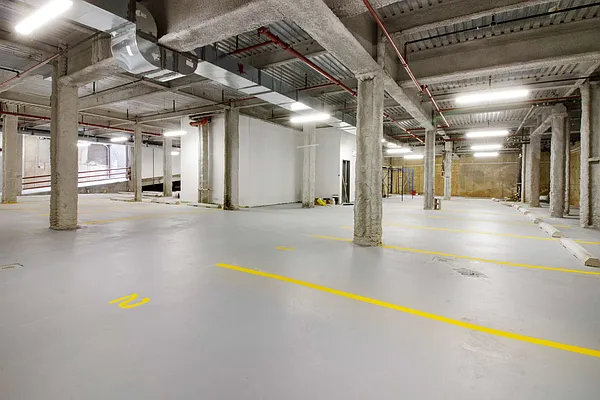 Rented by EXR | media 9