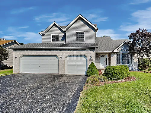 302 Thames Dr Photo 1