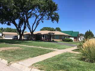 140 E 11th St, Imperial, NE 69033