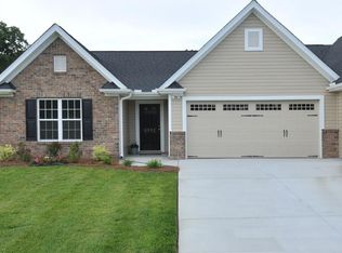 6222 Queens Gate Ct, Clemmons, NC 27012