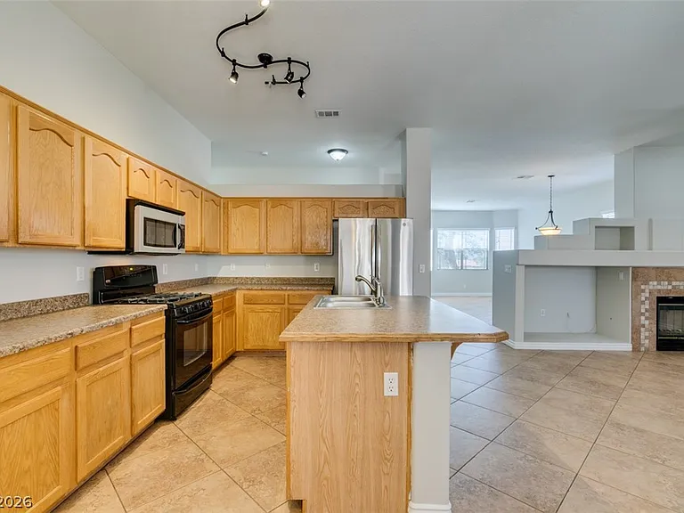 1404 Pullman Pointe Ct — Photo 23