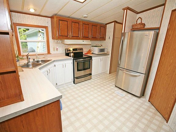 5th image of 8031 NW Lawstad Pl