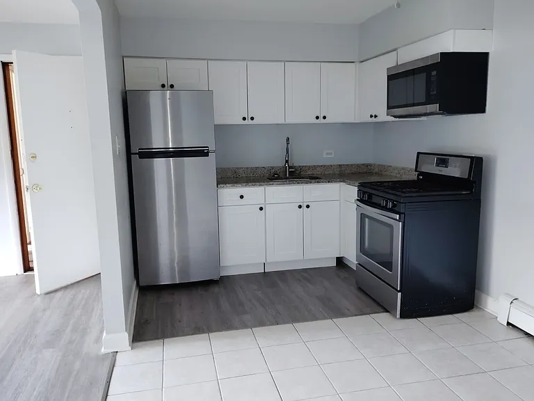 507 Chicago Rd #15 — Photo 2