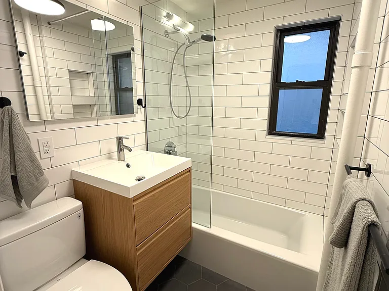 423 Sterling Pl #1 — Photo 8