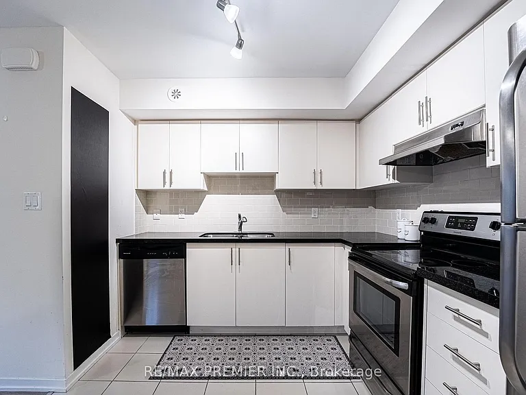 26 Bruce St #B02 — Photo 6