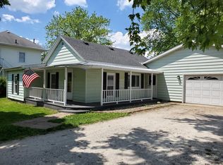 101 S 2nd St, Fisher, IL 61843