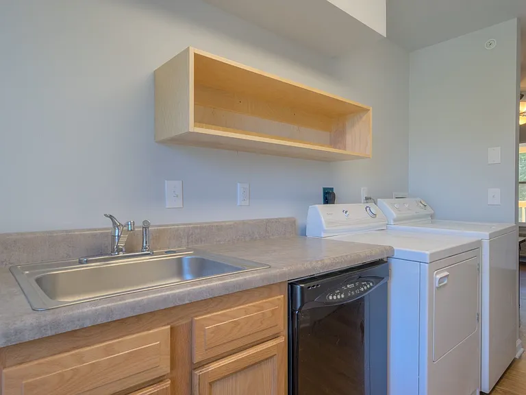Blacksburg Homestay Village-311 — Photo 7