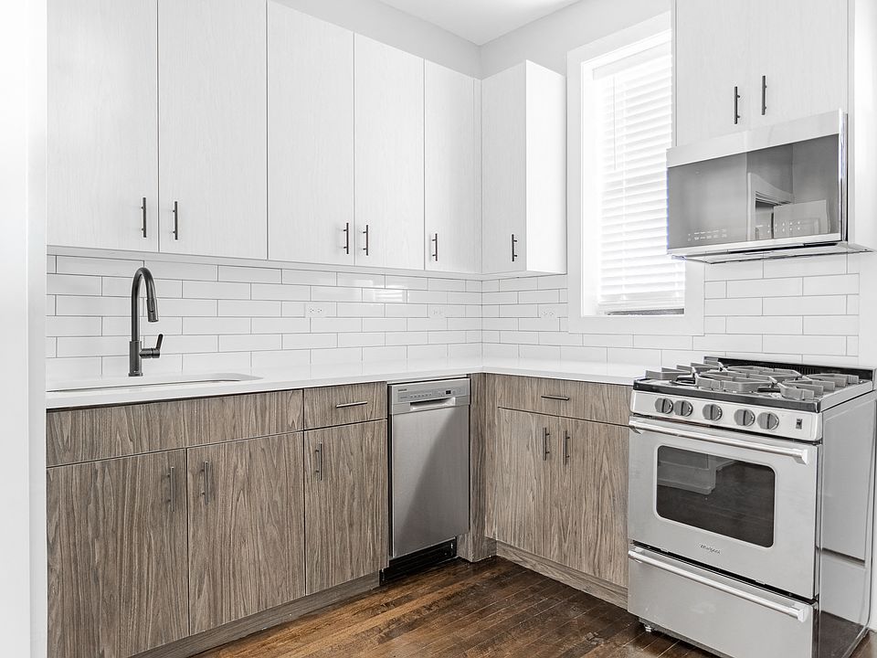 29579 N. Milwaukee/3001 N. Central Park 3001 N Central Park Ave