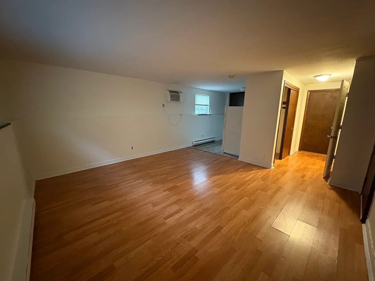 Studio, 300 sqft, $1,600 — Photo 2