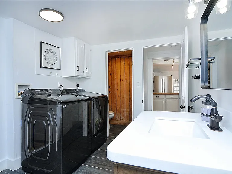 138 Lang St — Photo 21