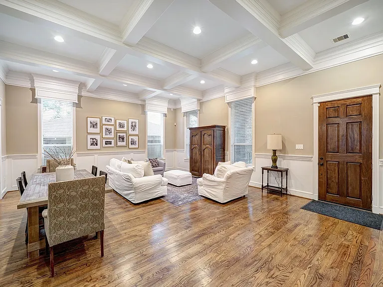 1010 Nicholson St — Photo 3
