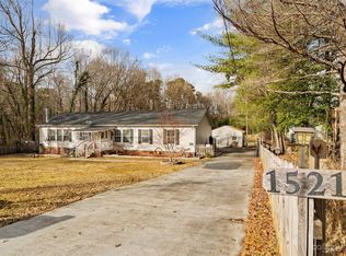 1521 14th Ave NE, Hickory, NC 28601