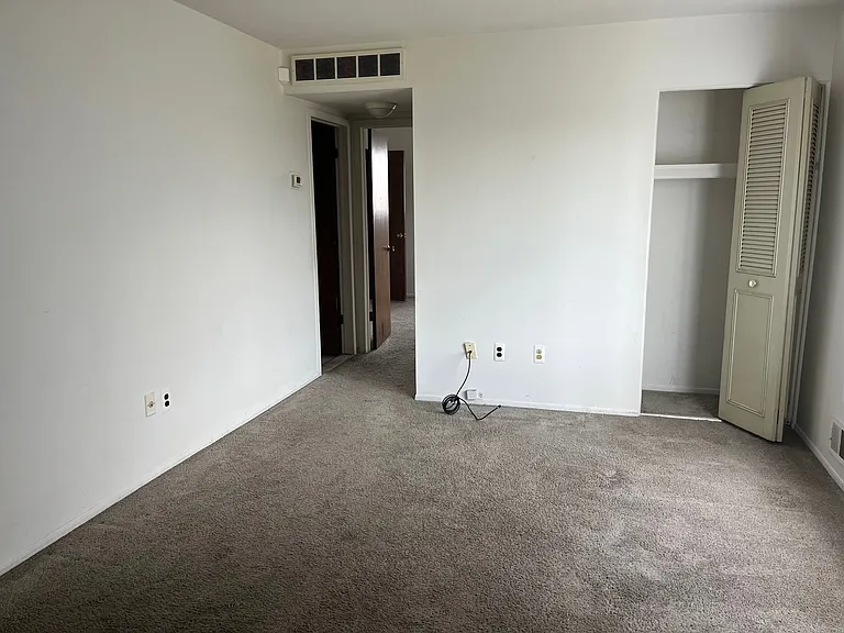 20705 Edgewood St — Photo 6