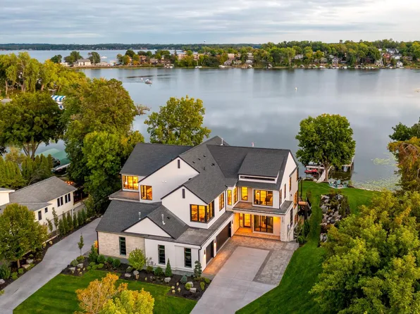 4469 Lafayette Ln, Spring Park, MN 55384