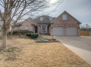 4316 E 70th St, Tulsa, OK 74136