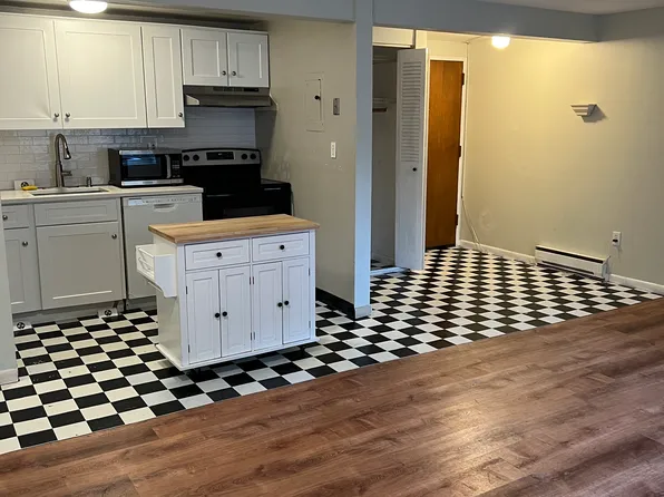 24 Home Ct Unit 1, Stamford, CT 06902