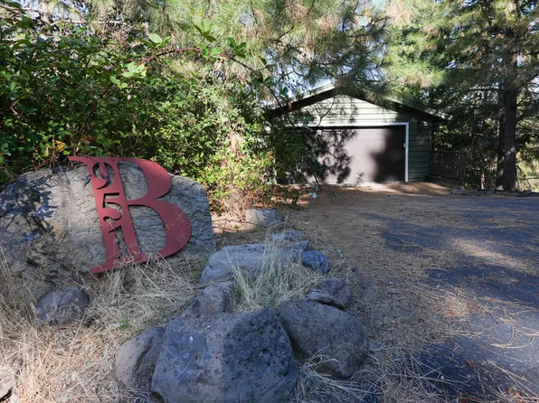 951 Ponderosa Dr, Klamath Falls, OR 97601