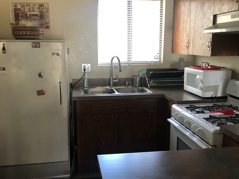 551 Los Angeles Ave — Photo 11