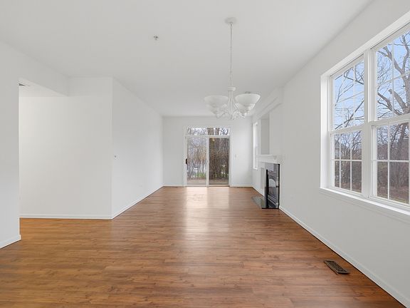 5th image of 1313 Brookdale Dr