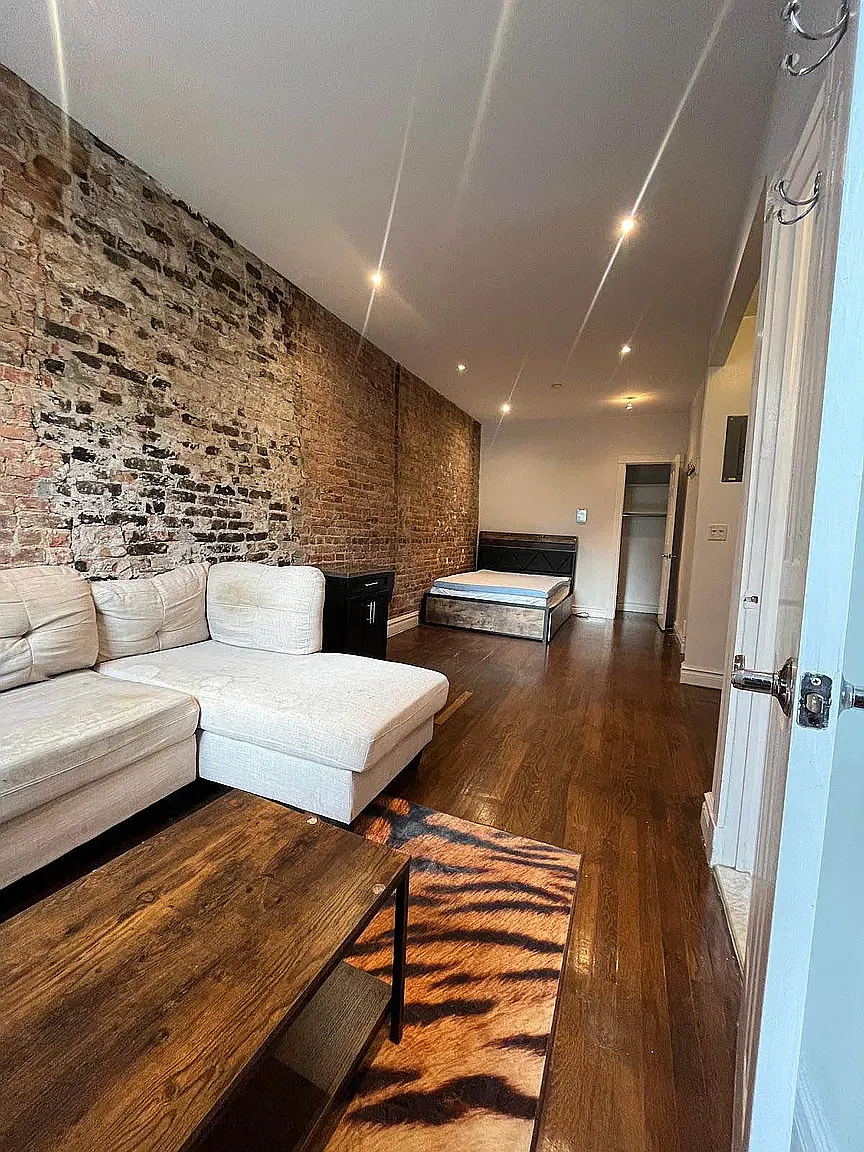 414 East 78th Street — Photo 2