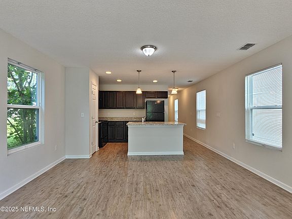 5th image of 8584 HARE Avenue
