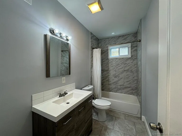 557 Colorado Ave #2 — Photo 14