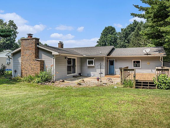 3rd image of 3990 Rollridge Ave