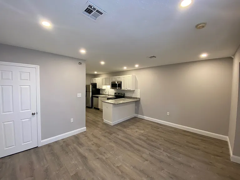 The Residences at the Falls — Photo 35