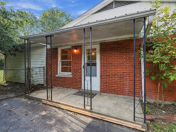 5th image of 372 Peachtree Rd