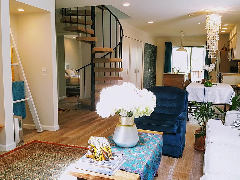 799 Emmons Ave — Photo 2
