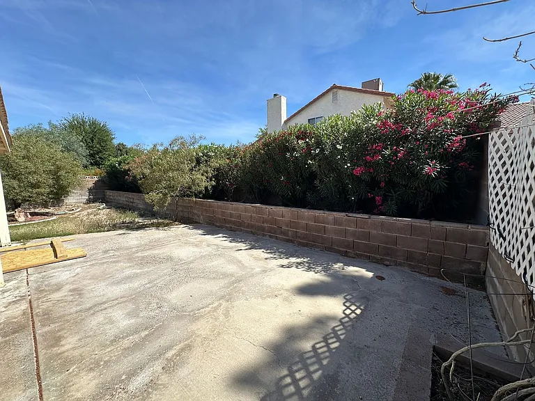 1585 Rowan Tree Dr — Photo 12