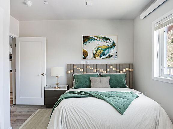 4th image of 1920 Argentine St #322