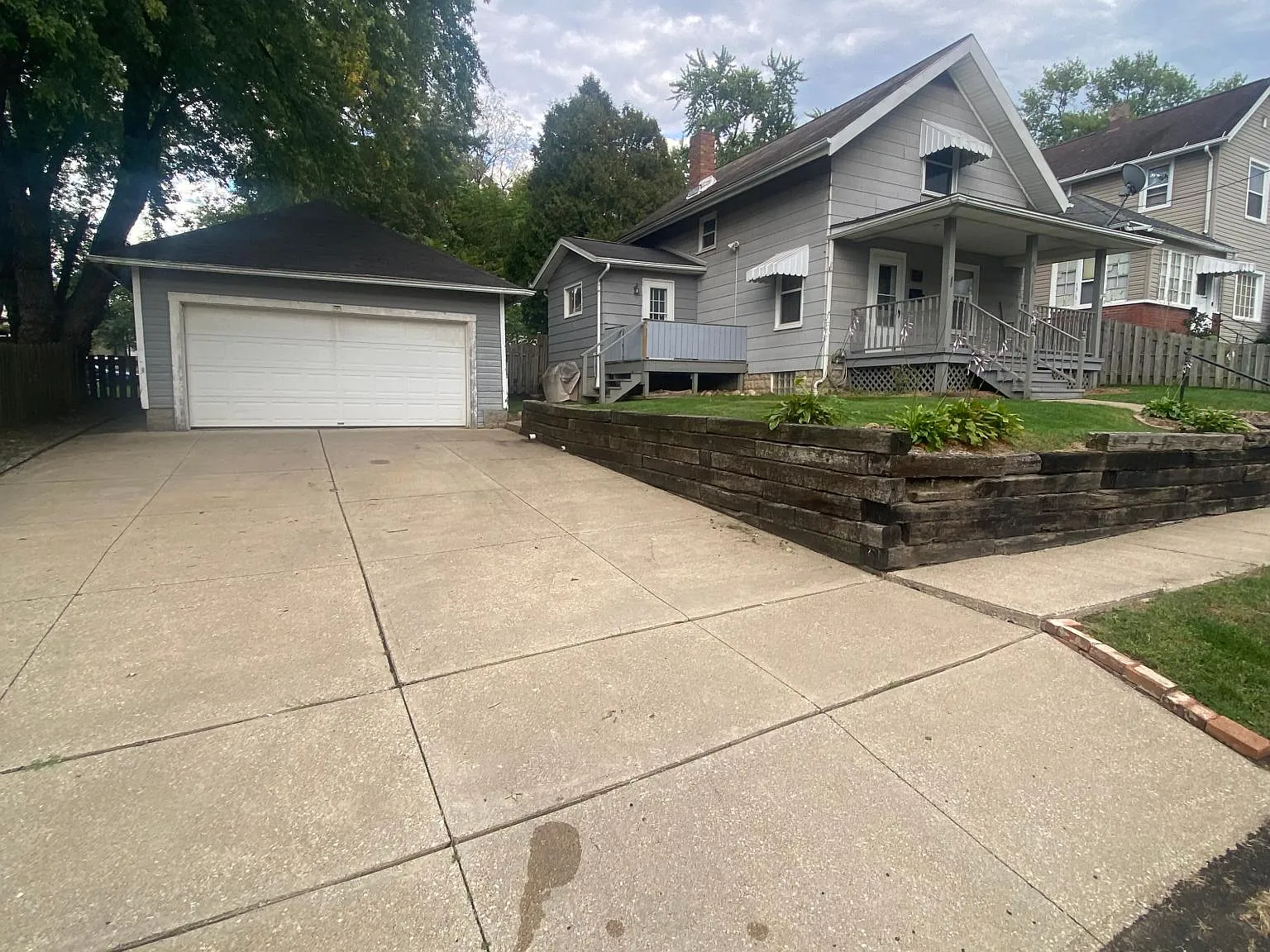 816 2nd St SE — Photo 2