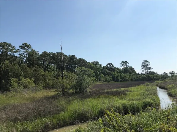 14185 Dauphin Island Pkwy, Coden, AL 36523