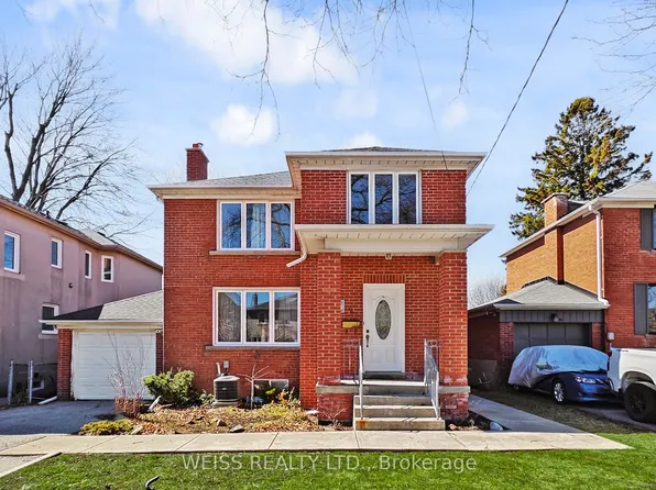24 Graymar Ave, Toronto, ON M3H 3B6
