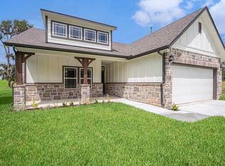 2102 Twin Lakes Blvd, West Columbia, TX 77486