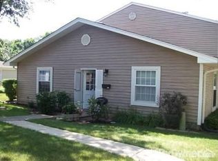 1575 Woodcutter Ln UNIT A, Wheaton, IL 60189