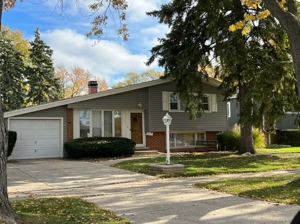 2115 Spruce Ave, Des Plaines, IL 60018