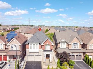 122 Bonnie Braes Dr, Brampton, ON L6Y0W7