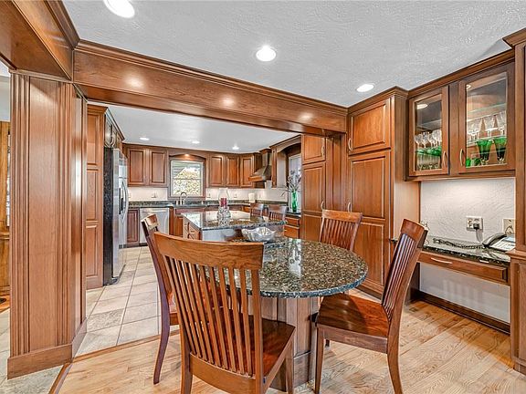 5th image of 1417 Clearview Dr