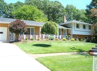 3225 Bramblewood Dr, Broadview Heights, OH