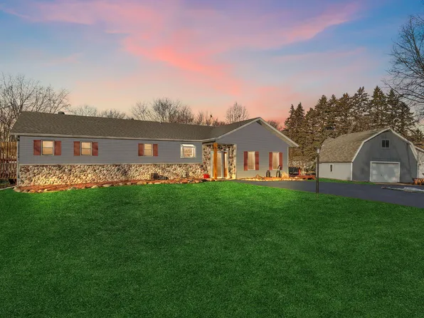 12 S Beulah Dr, Hebron, IN 46341