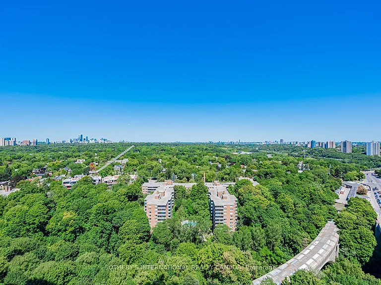 585 Bloor St E #2124 — Photo 27