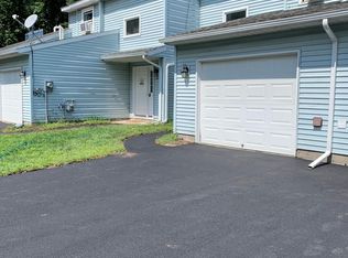 3 Tallow Wood Ct, Clifton Park, NY 12065