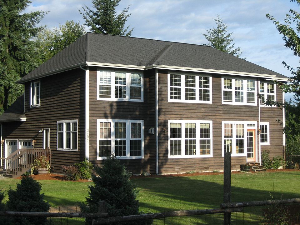 Grand feeling entrance with an efficient design.