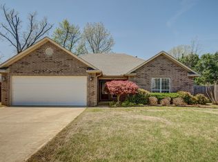 3962 Briar Ln, Tahlequah, OK 74464