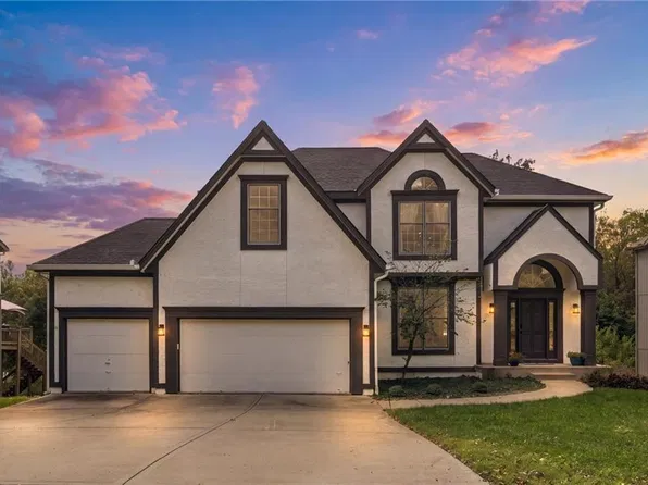 6946 Oakview St, Shawnee, KS 66216