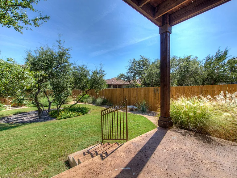 405 S Meadowlark St #B — Photo 34