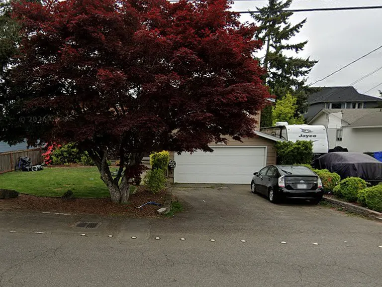 10824 SE 217th St — Photo 3